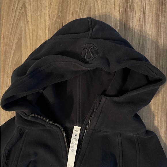 Lululemon Scuba Quarter Zip - Picture 2 of 4